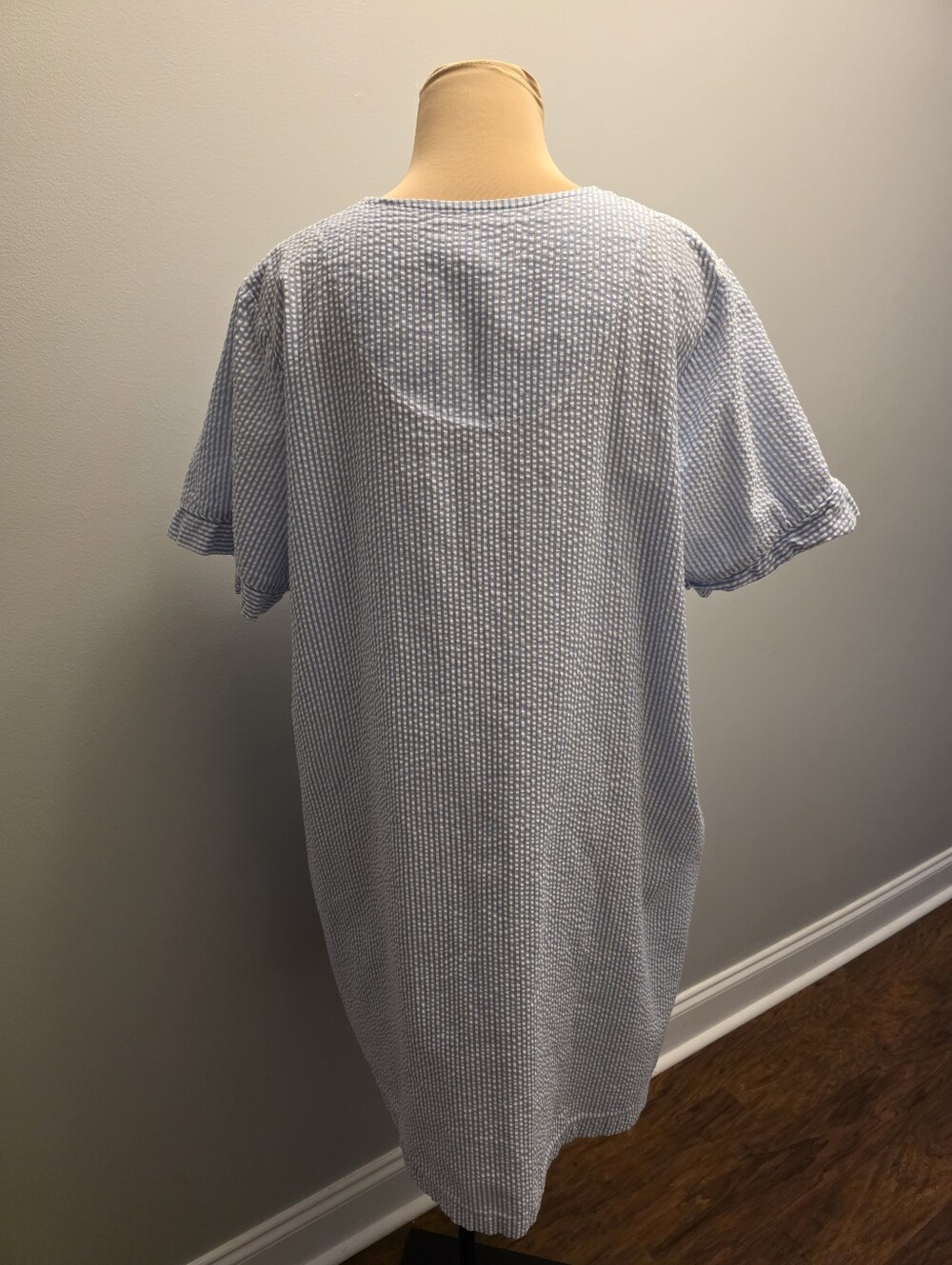 Amanda Stewart Intimates House Robes - Picture 4 of 5